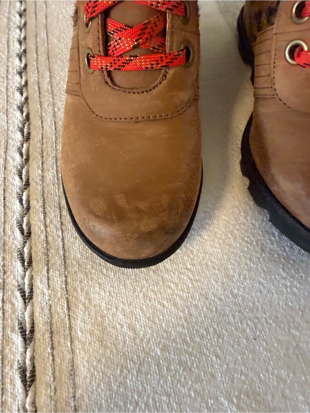 Sorel Lexie Wedge Boot, Brown and Black Cheetah print with red laces - Picture 6 of 7